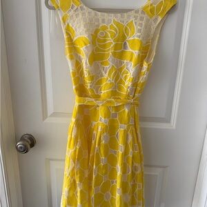 Robbie Bee Yellow and White Floral Midi Dress